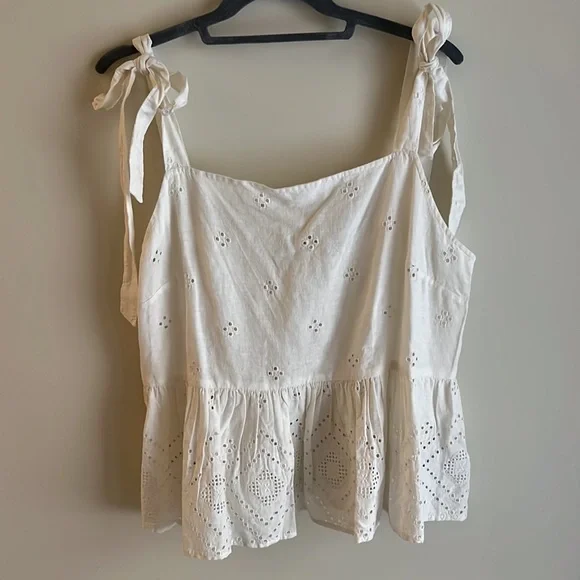 NWT Madewell Rosalie Tie-Strap Top in Geo Eyelet - Picture 5 of 8